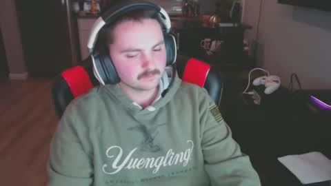 Snapshot of cardi_beans chatting on 12, 2, 2025 cardi_beans online show from 12, 2, 2025