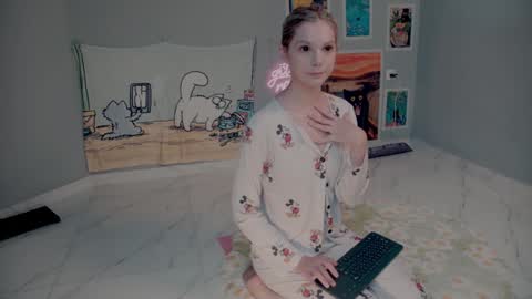 Snapshot of careful_i_bite chatting on 15, 9, 2025 NONA follow online show from 15, 9, 2025