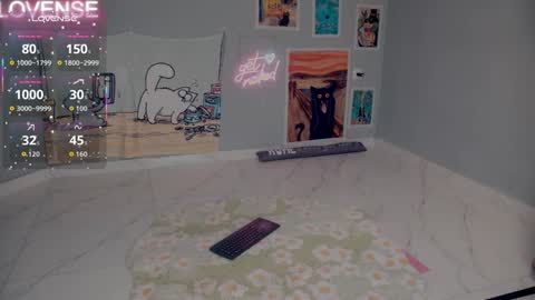 Snapshot of careful_i_bite chatting on 19, 9, 2025 NONA follow online show from 19, 9, 2025