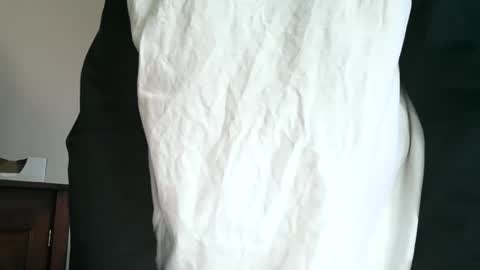 Caressluving online show from 25, 2, 2025