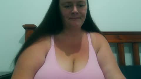 carinabro10 online show from 30, 11, 2025