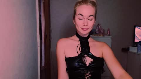 Carin online show from 6, 10, 2025