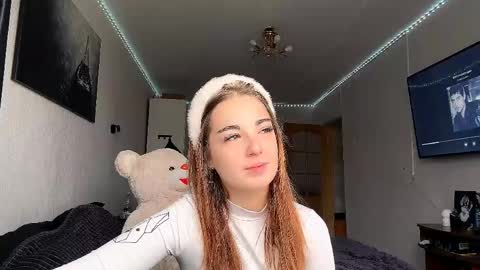 carisadelon online show from 11, 4, 2026