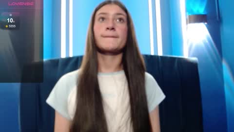 Snapshot of caritoluna_ chatting on 1, 12, 2025 Carito online show from 1, 12, 2025