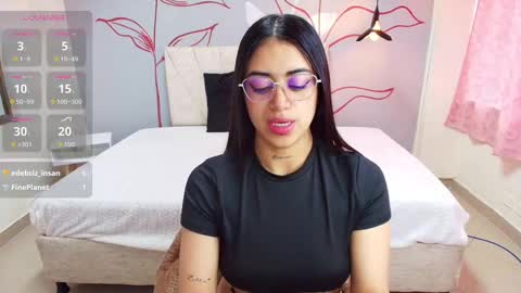 Snapshot of carla_bennet_ chatting on 12, 9, 2025 C A R L A online show from 12, 9, 2025