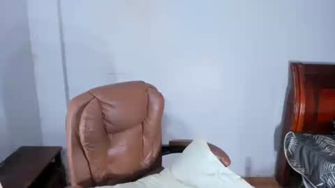 carla_bigcock09 online show from 28, 3, 2026