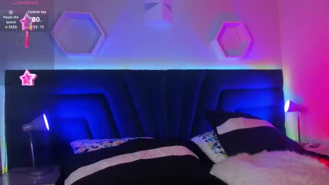 Snapshot of carla_rosee chatting on 4, 11, 2025 carla online show from 4, 11, 2025