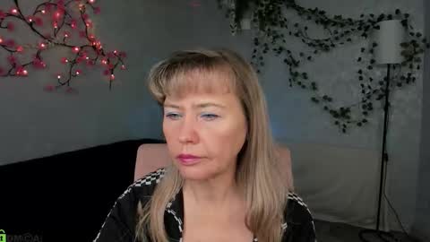 Snapshot of carla_vogue chatting on 2, 12, 2025 Carla Vogue online show from 2, 12, 2025