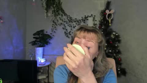 Snapshot of carla_vogue chatting on 14, 12, 2025 Carla Vogue online show from 14, 12, 2025