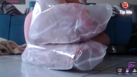 carlajames_1 online show from 3, 3, 2025