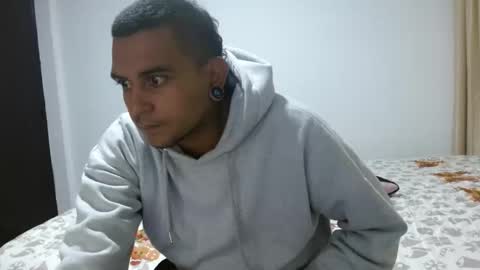 Snapshot of carlandelli1 chatting on 3, 12, 2025 carlandelli1 online show from 3, 12, 2025