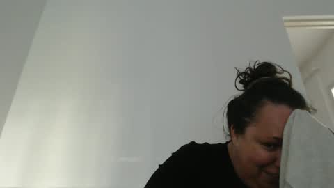 Carlaruth online show from 14, 4, 2026