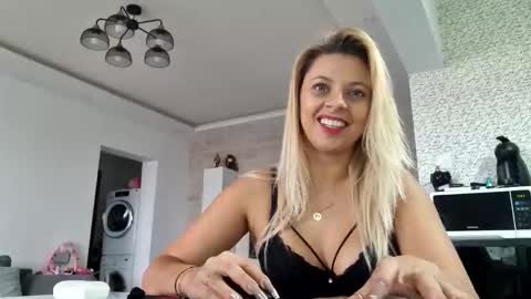 Snapshot of carlastacefun chatting on 16, 10, 2025 CarlaStaceFun online show from 16, 10, 2025