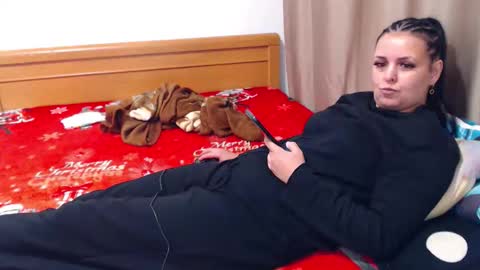 Snapshot of carlasweet00 chatting on 18, 12, 2025 carlasweet00 online show from 18, 12, 2025