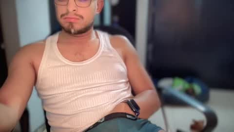 carlcarlinches4 online show from 5, 3, 2025