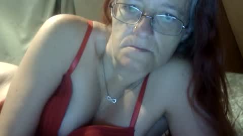 Snapshot of carleeswoman08 chatting on 2, 6, 2026 carleeswoman08 online show from 2, 6, 2026