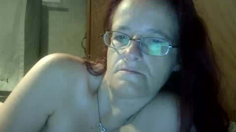 carleeswoman08 online show from 24, 6, 2026