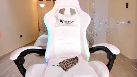 Alejandra online show from 15, 12, 2024