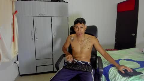 Snapshot of carlitosex09 chatting on 8, 2, 2025 master online show from 8, 2, 2025