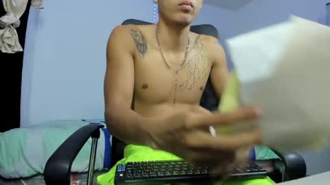 Snapshot of carlitosex09 chatting on 4, 3, 2025 master online show from 4, 3, 2025