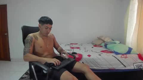 Snapshot of carlitosex09 chatting on 5, 10, 2025 master online show from 5, 10, 2025