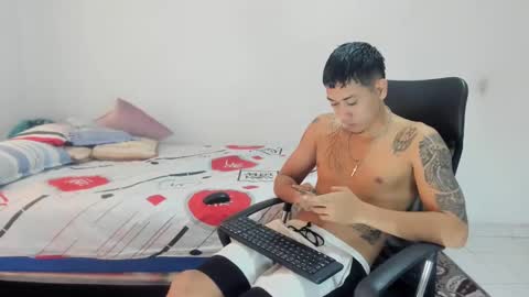 Snapshot of carlitosex09 chatting on 6, 10, 2025 master online show from 6, 10, 2025