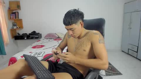 Snapshot of carlitosex09 chatting on 17, 10, 2025 master online show from 17, 10, 2025