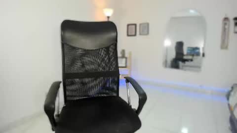 Snapshot of carlitosex09 chatting on 18, 11, 2025 master online show from 18, 11, 2025