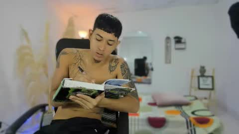 Snapshot of carlitosex09 chatting on 23, 11, 2025 master online show from 23, 11, 2025