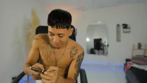 Snapshot of carlitosex09 chatting on 27, 11, 2025 master online show from 27, 11, 2025