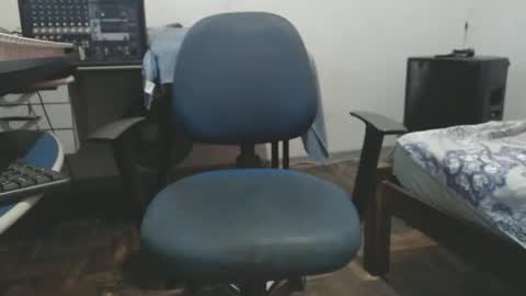 Snapshot of carlos2557 chatting on 15, 2, 2026 carlos online show from 15, 2, 2026