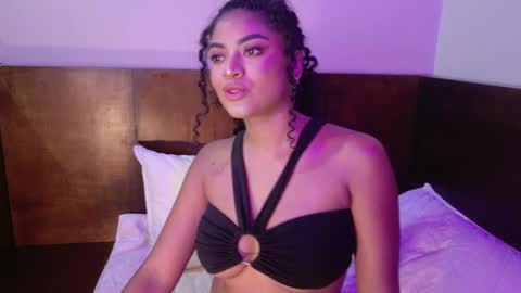 Snapshot of carly_monroe_ chatting on 24, 10, 2025 Carly Monroe online show from 24, 10, 2025