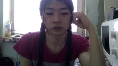 CarlyJoy online show from 17, 2, 2025