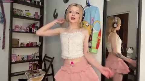 Elina online show from 28, 6, 2026
