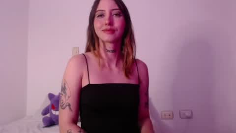 Snapshot of carmennrusso chatting on 6, 11, 2025 carmennrusso online show from 6, 11, 2025