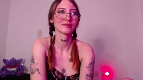 carmennrusso online show from 16, 12, 2025