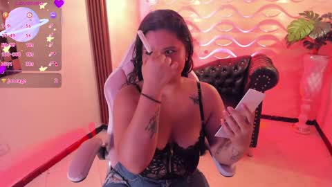 Snapshot of caro_sexyhot chatting on 6, 11, 2025 carolina online show from 6, 11, 2025