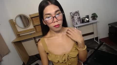 Snapshot of carol_linaxxx chatting on 20, 12, 2024 Carolina online show from 20, 12, 2024