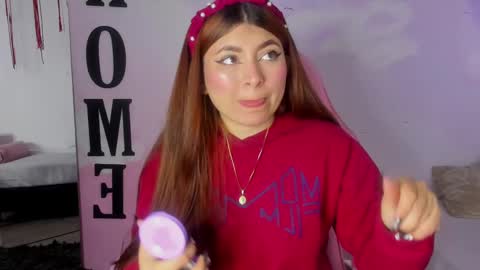 Snapshot of carolay759687 chatting on 1, 3, 2025 carolay759687 online show from 1, 3, 2025