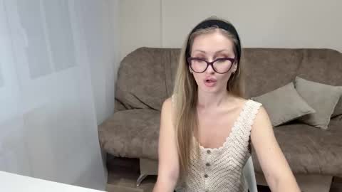 Carolin online show from 17, 11, 2025