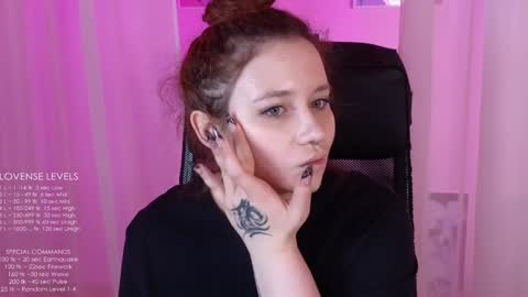 Snapshot of carolina_winter chatting on 18, 12, 2024 Mira online show from 18, 12, 2024