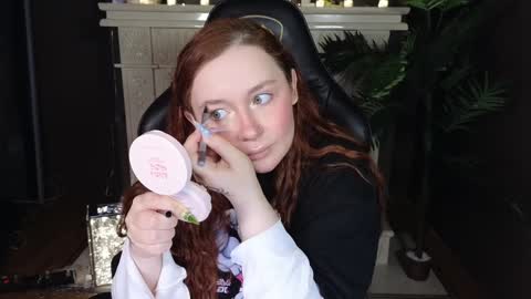 Snapshot of carolina_winter chatting on 8, 2, 2025 Mira online show from 8, 2, 2025