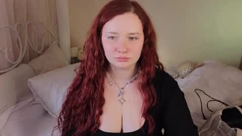 Snapshot of carolina_winter chatting on 16, 9, 2025 Mira online show from 16, 9, 2025