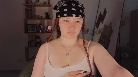 Snapshot of carolina_winter chatting on 16, 7, 2026 Mira online show from 16, 7, 2026