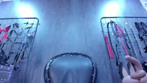 Snapshot of carolinaarias_ chatting on 12, 9, 2025 carolina online show from 12, 9, 2025