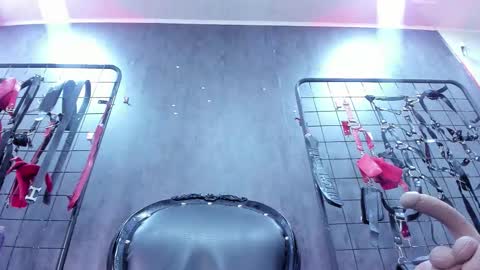 Snapshot of carolinaarias_ chatting on 4, 11, 2025 carolina online show from 4, 11, 2025