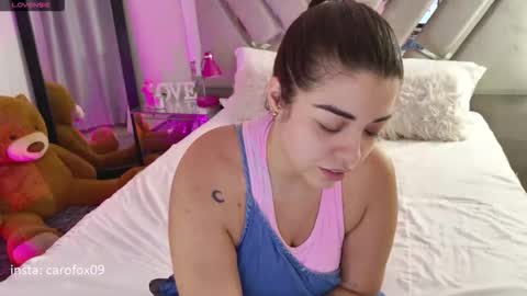 caroline online show from 28, 3, 2026