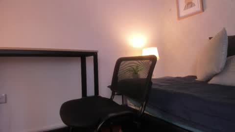  Caroline  online show from 21, 2, 2026