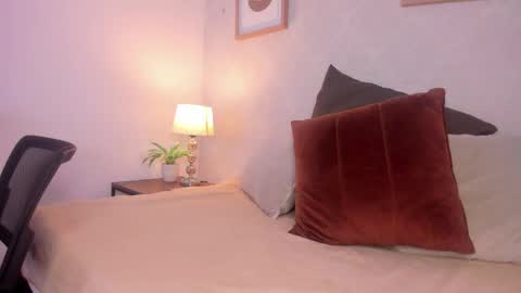  Caroline  online show from 23, 5, 2026