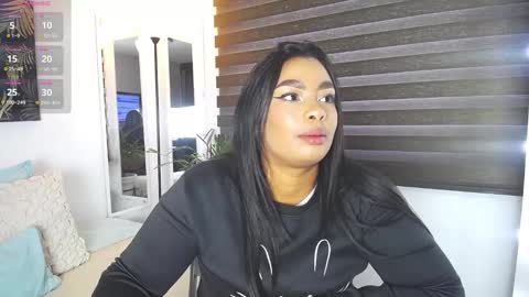 C A R O L I N E online show from 4, 2, 2025